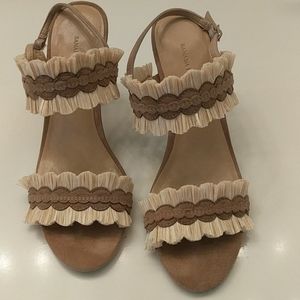 Banana Republic Straw Block Heels Size 8